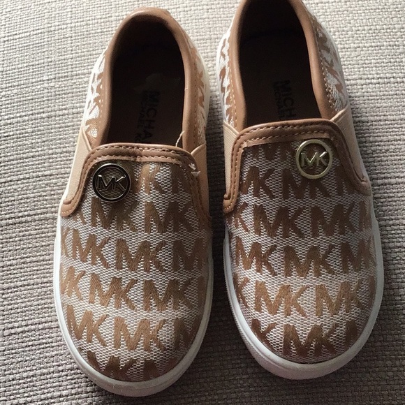 Michael Kors toddler slip on size 7 - Picture 1 of 8
